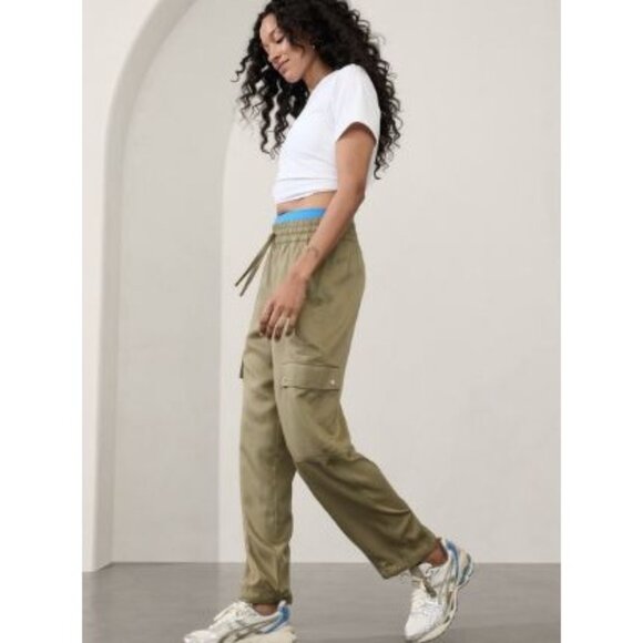 Athleta Pants - Athleta Olive Celestial High Rise Pull On Utility Pant L